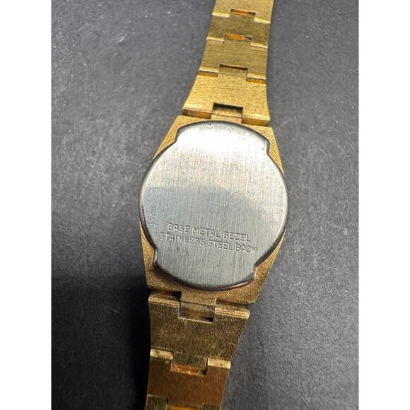 Vintage La Marque Manual Mechanical Oval Gold Tone Solid Link Watch 17 Jewels - Picture 9 of 13